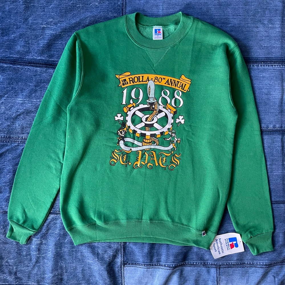 Russell athletic sweet shirt (Celtic theme)